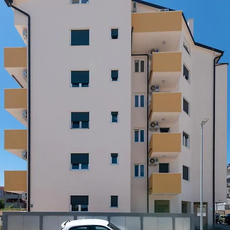 With A Parking Space - 23290 *