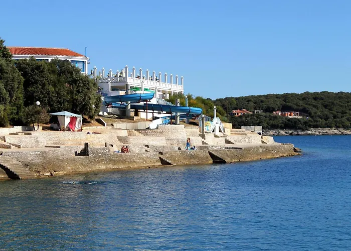 With A Parking Space - 23290